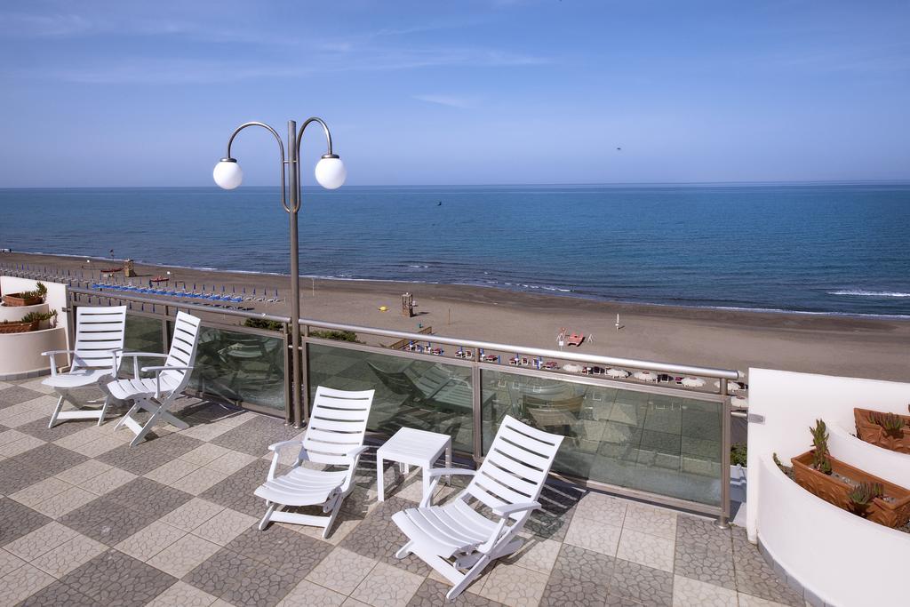 Hotel I Ginepri Marina di Castagneto Carducci Exterior foto